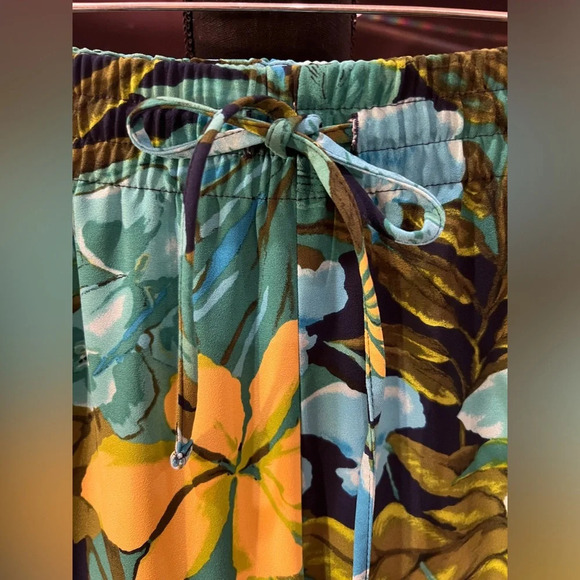 Talbots size Large green floral summer pants - Picture 4 of 9